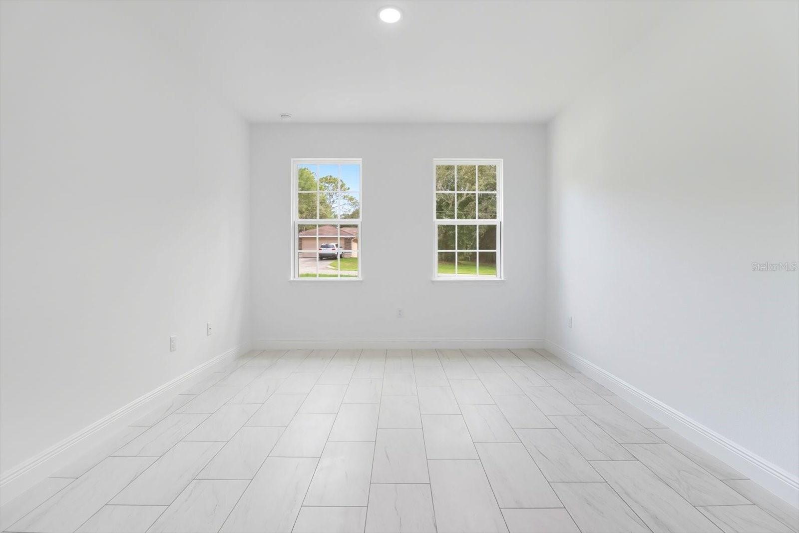 225 W Diego Pl Property Photo 19