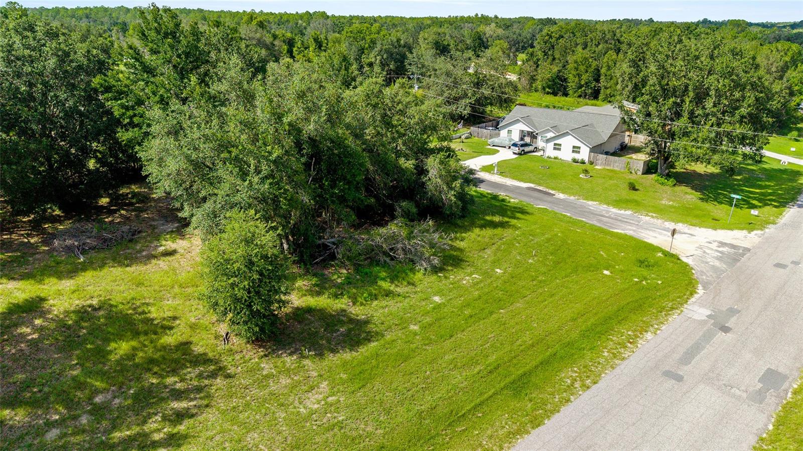 550 E URBANA PL Property Photo 1
