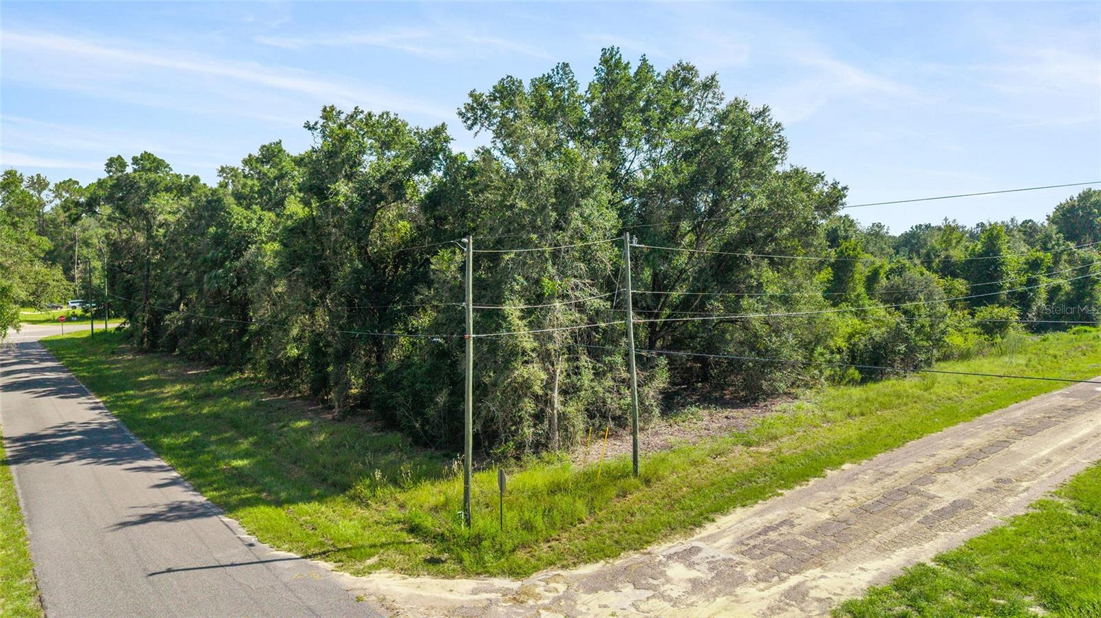 714 E IRENE LN Property Photo 1