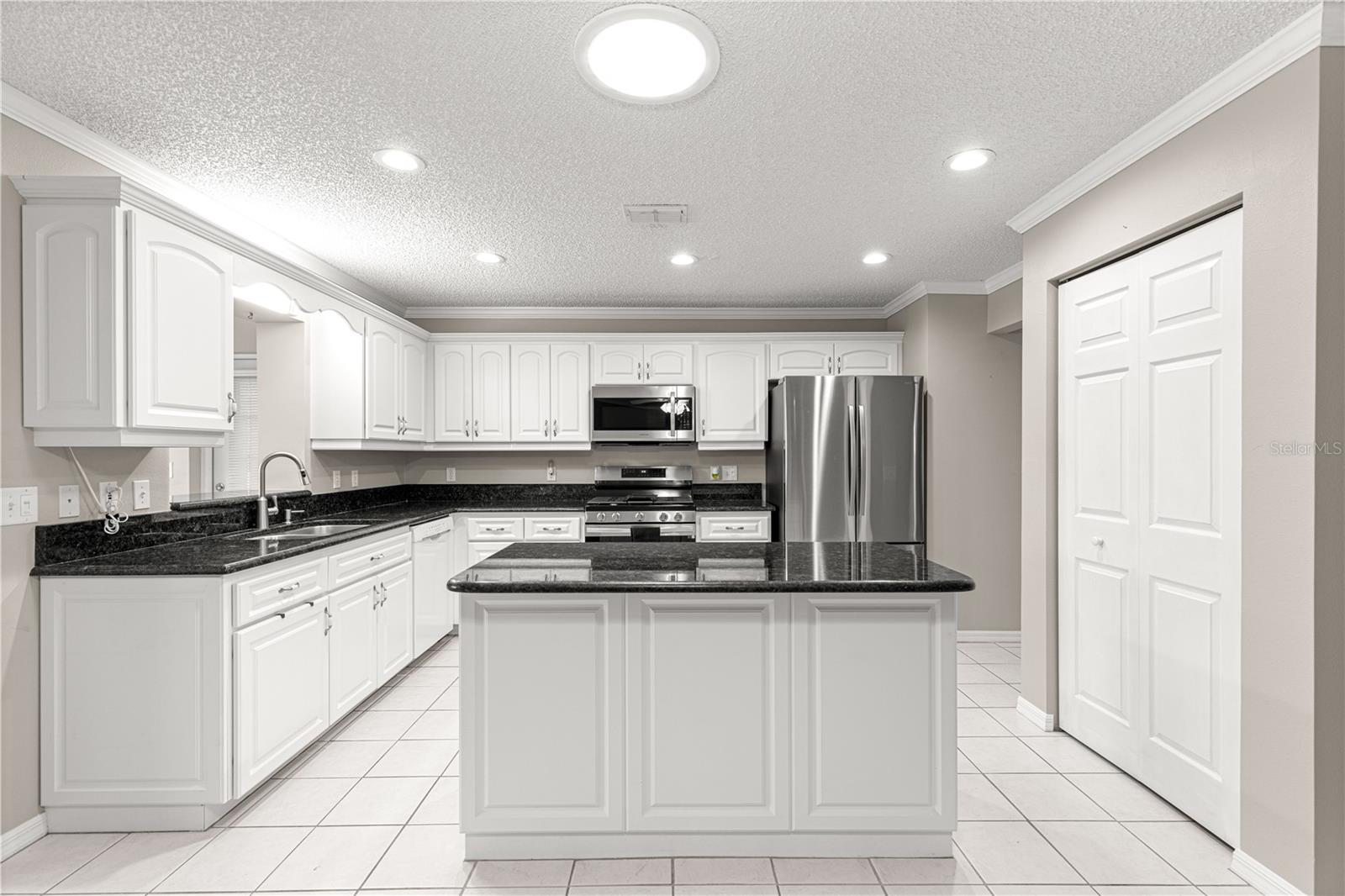 9878 Sw 97th Ln Property Photo 11