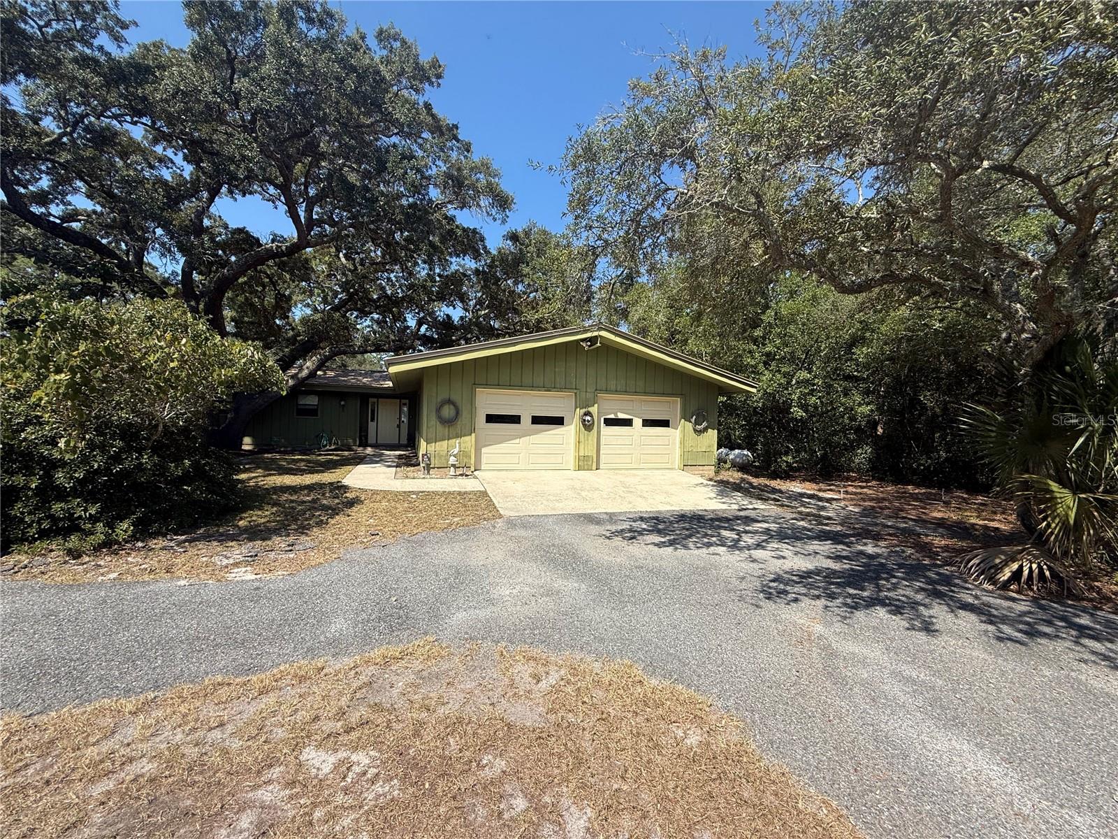 17 S Bayshore Dr Property Photo 1