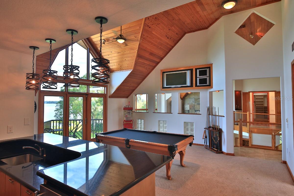 11035 Se Sunset Harbor Rd Property Photo 43