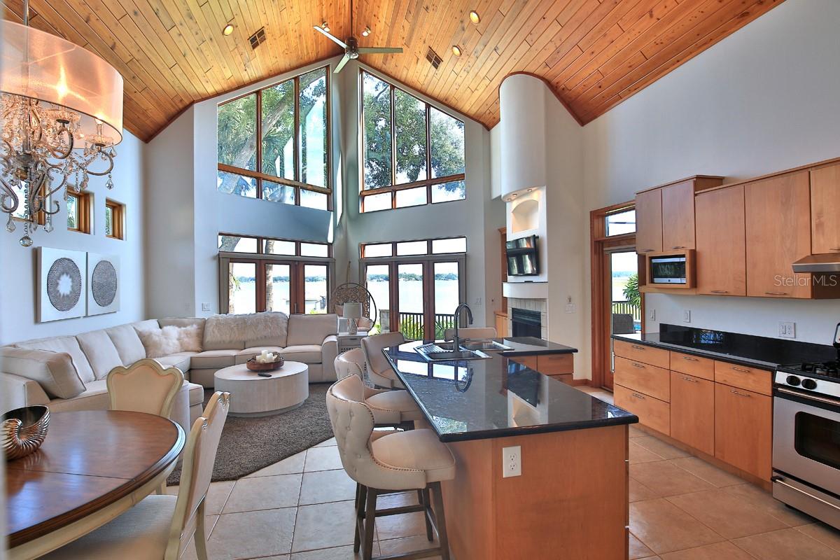 11035 Se Sunset Harbor Rd Property Photo 54