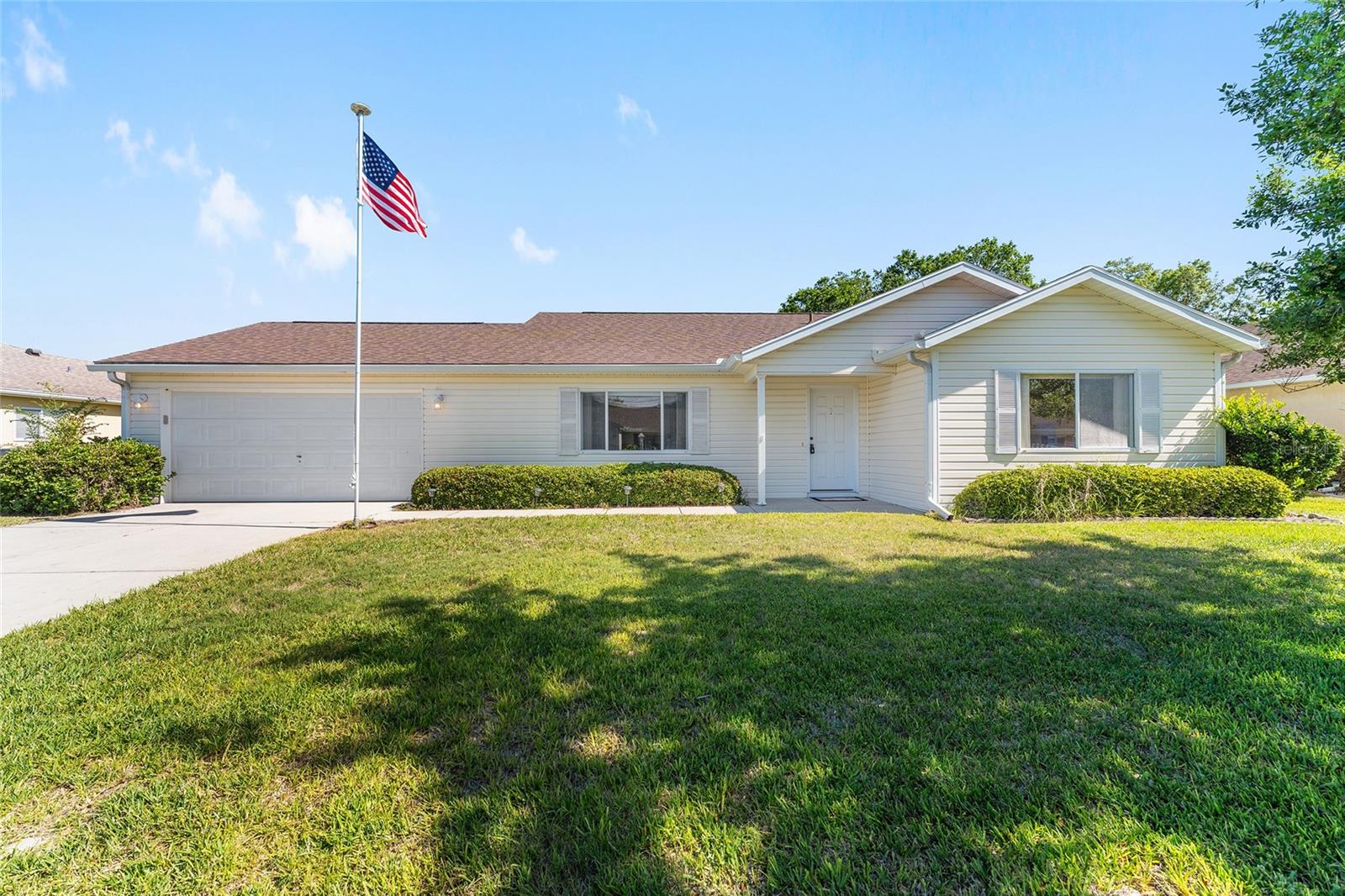 11587 SW 139TH PL Property Photo 1