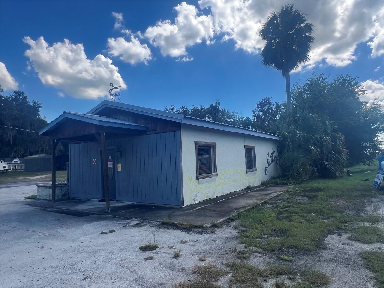 821 S Us 301 Property Photo 6