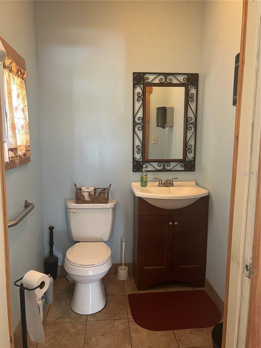 821 S Us 301 Property Photo 18