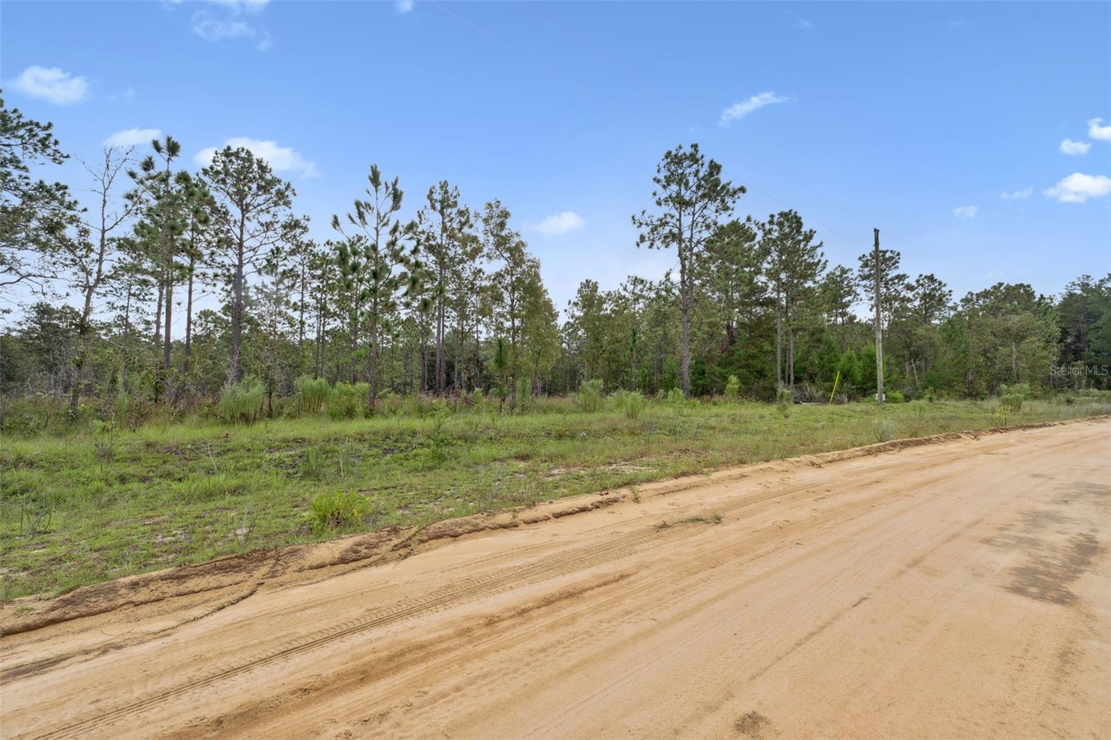 240 Cessna Way Property Photo 13