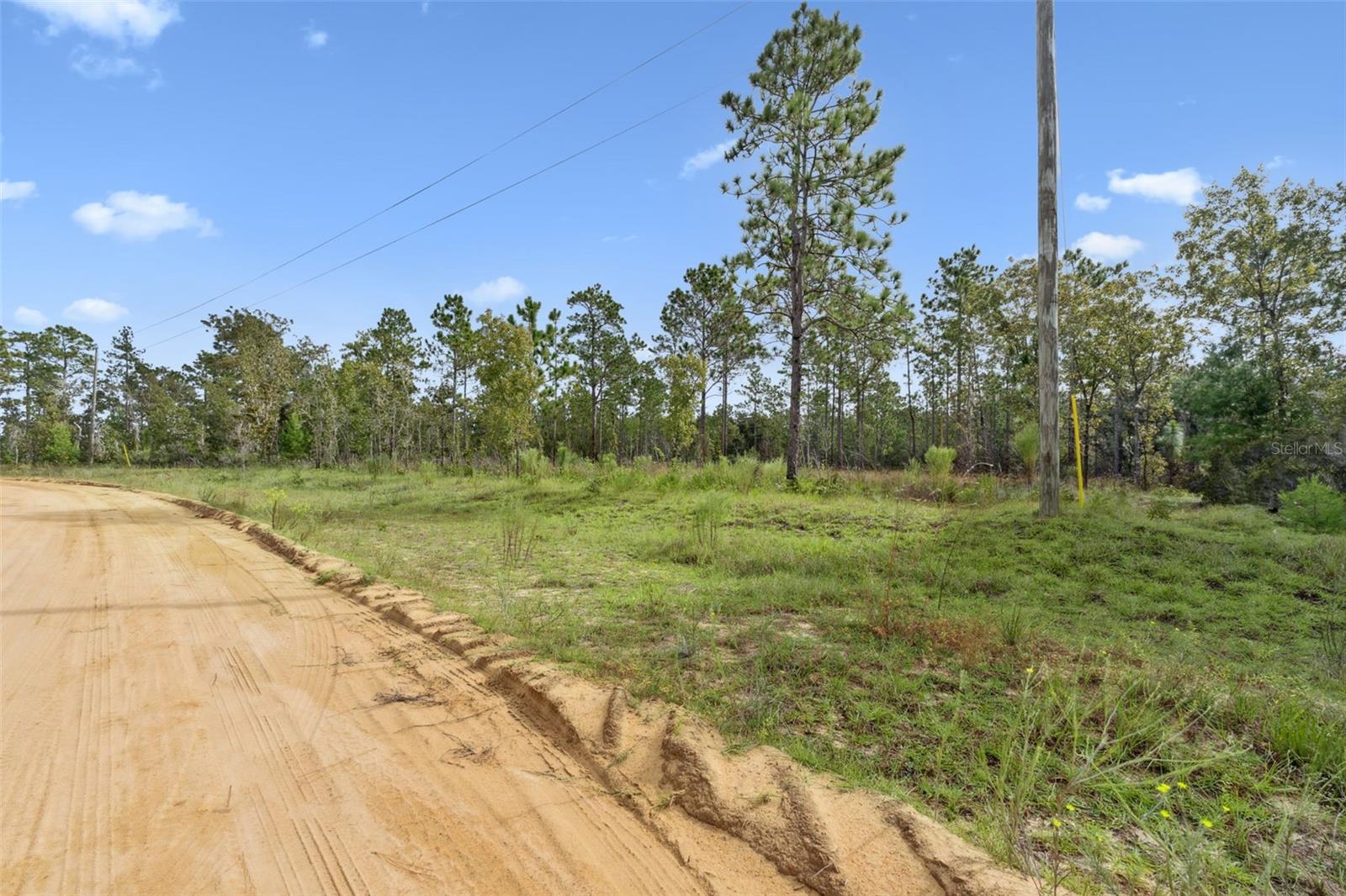 240 Cessna Way Property Photo 14