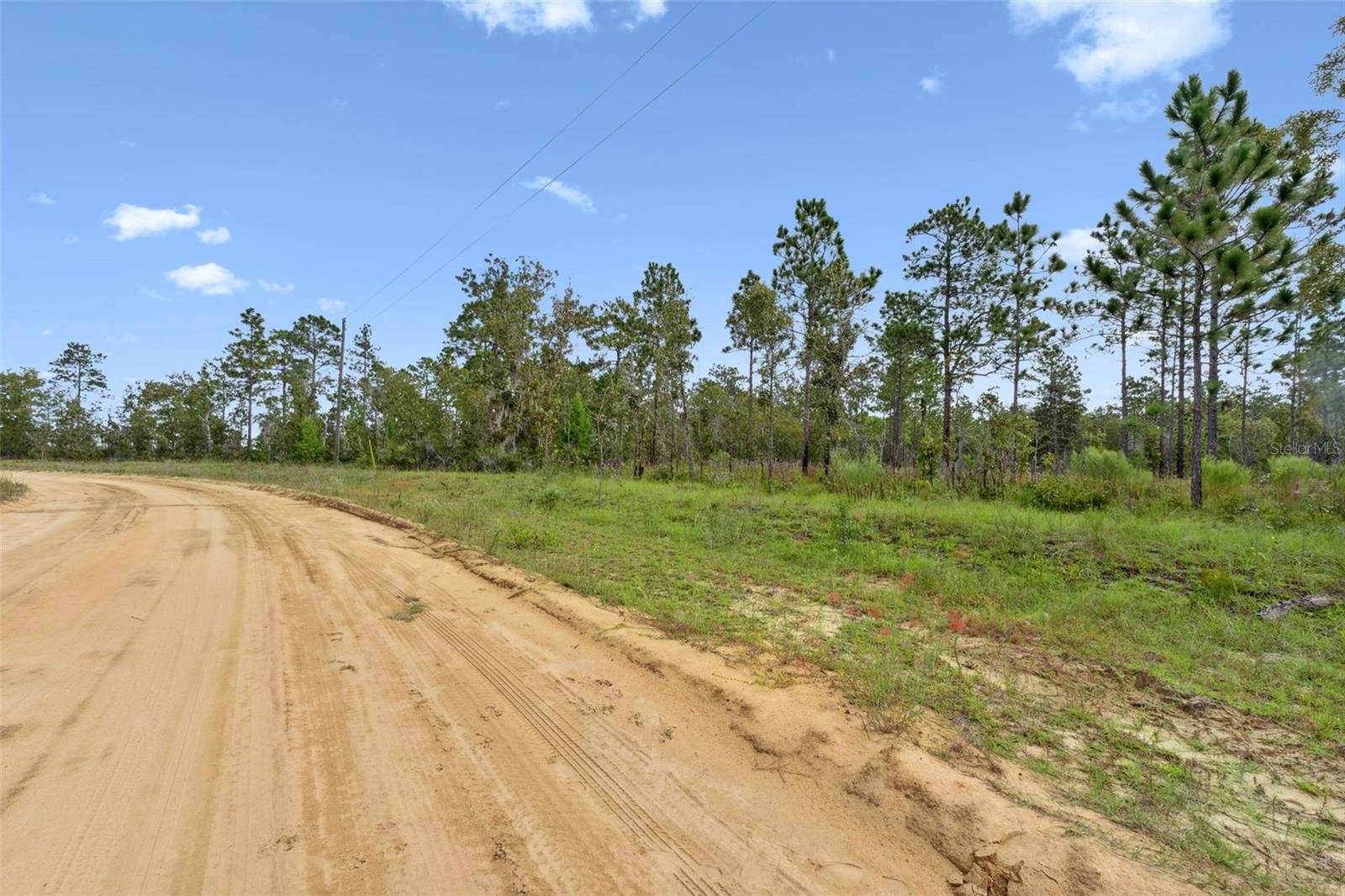 240 Cessna Way Property Photo 15