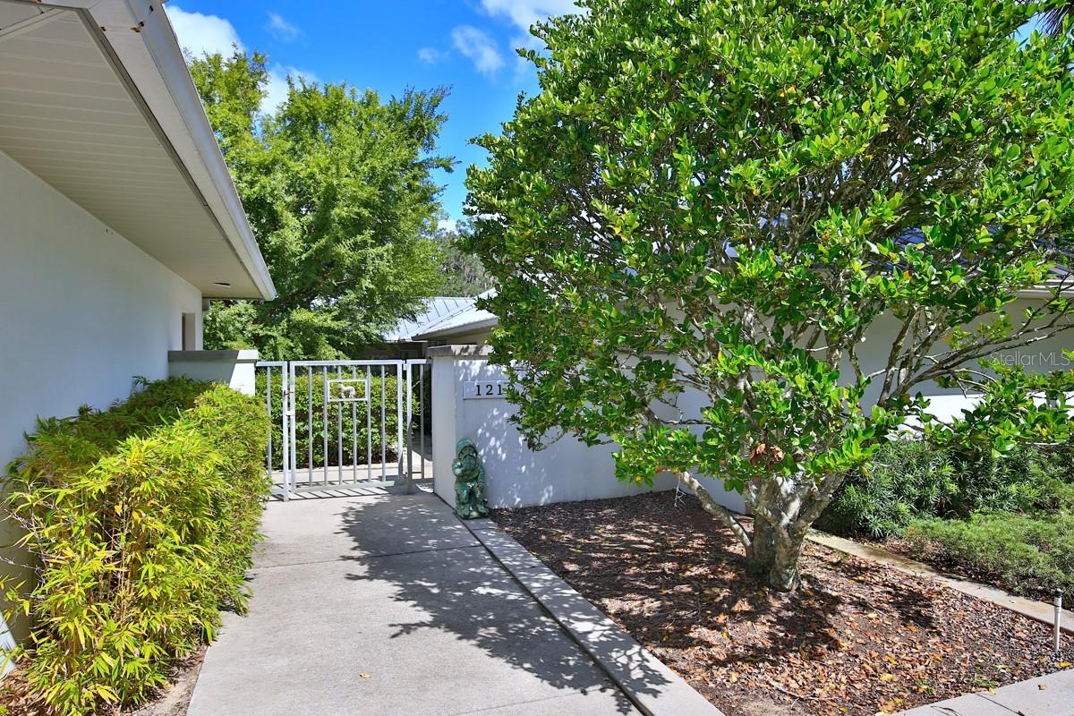 1212 Sw 80th St Property Photo 4