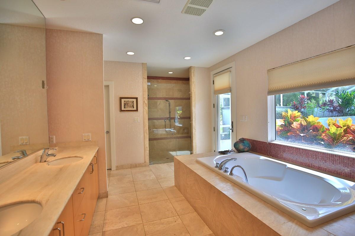 1212 Sw 80th St Property Photo 34