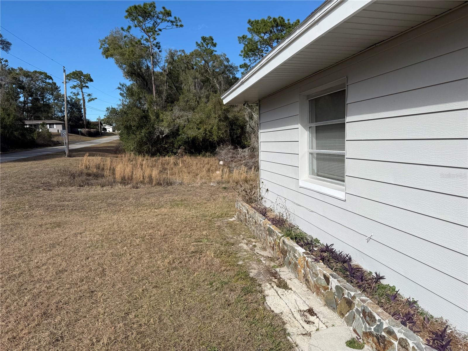 4333 S Rainbow Dr Property Photo 3