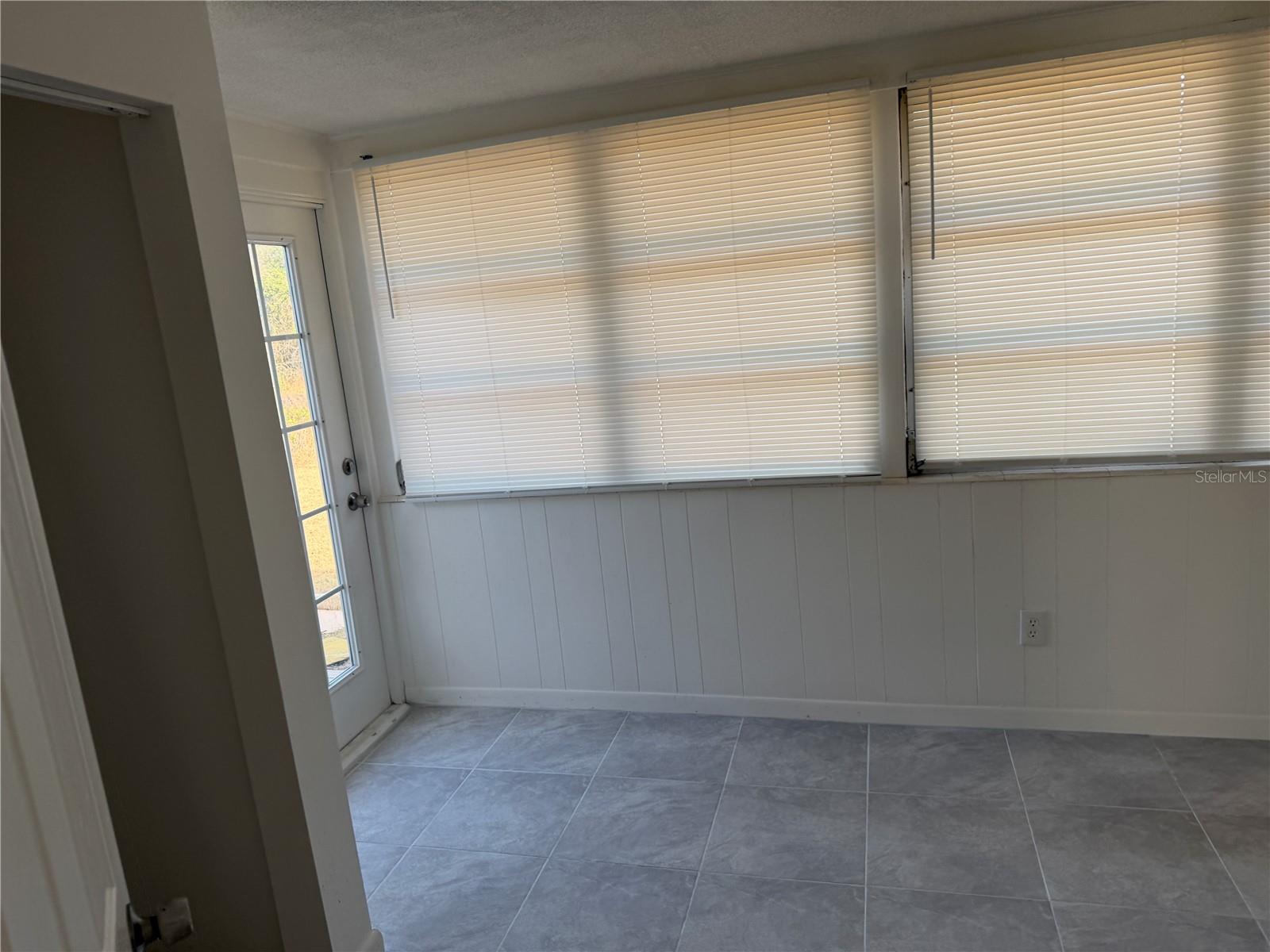 4333 S Rainbow Dr Property Photo 9