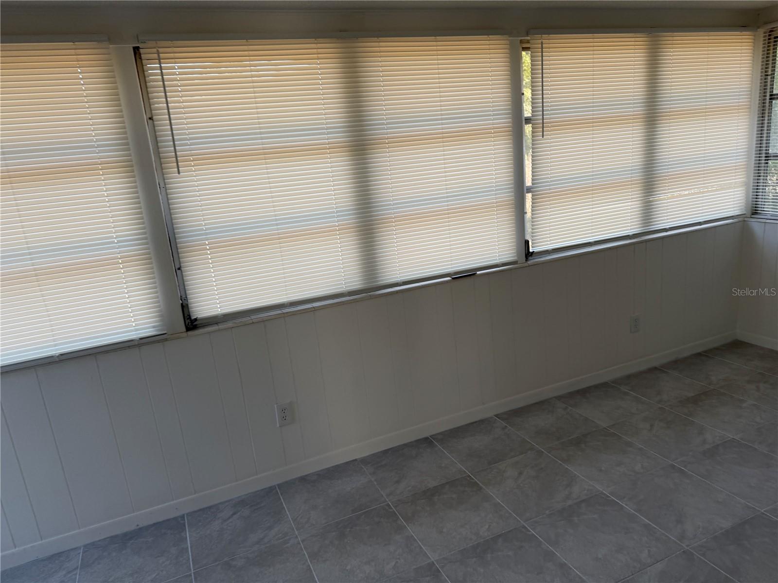 4333 S Rainbow Dr Property Photo 10