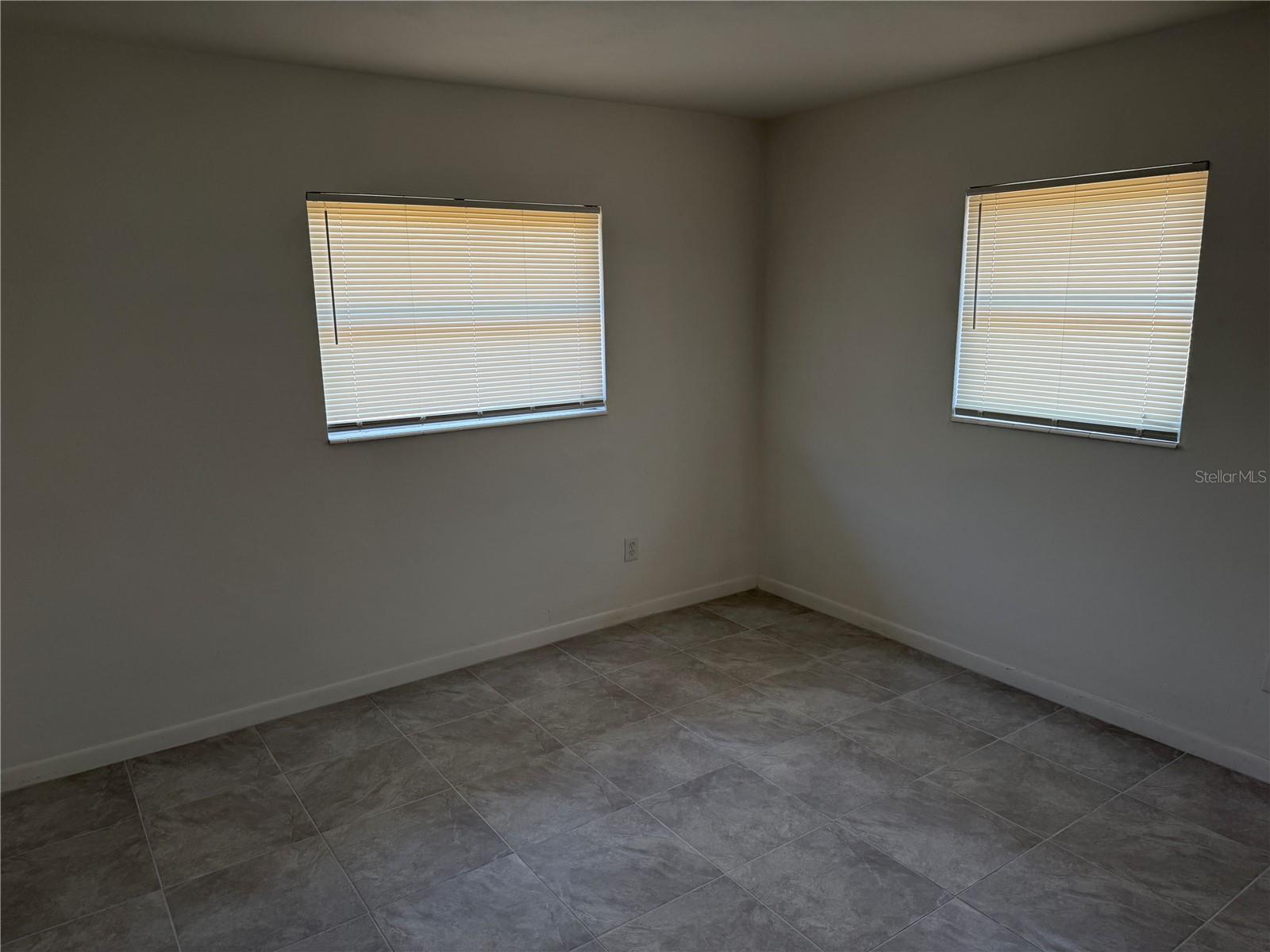 4333 S Rainbow Dr Property Photo 20