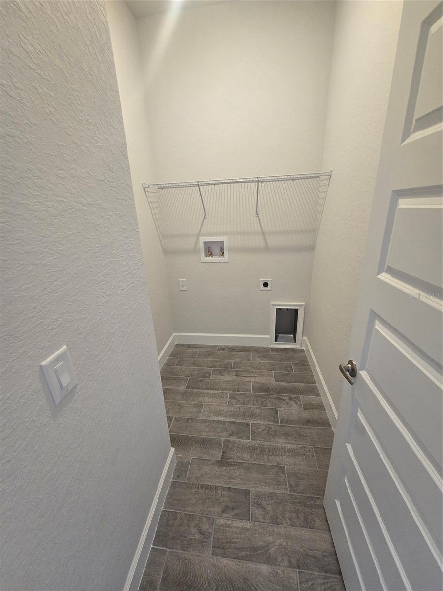 1100 Heron Point Dr Property Photo 11
