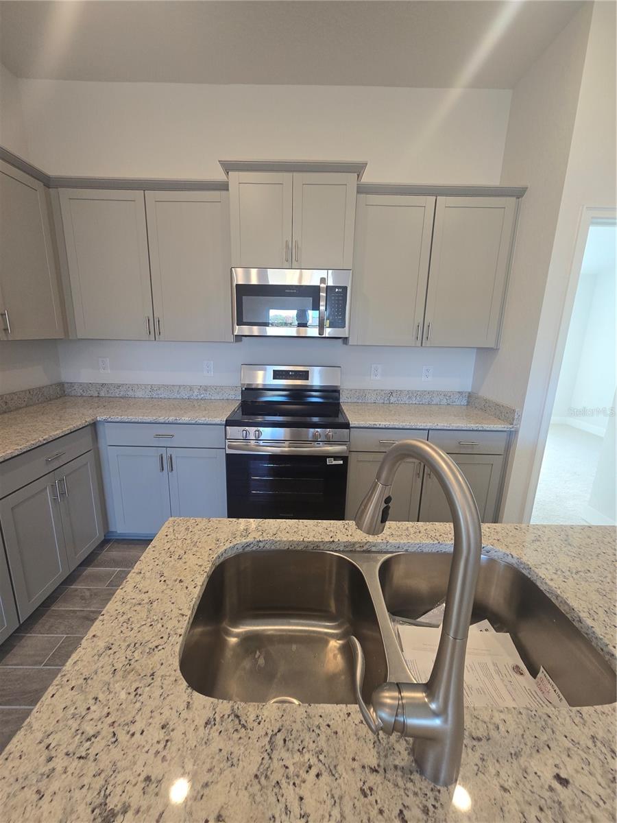 1100 Heron Point Dr Property Photo 17