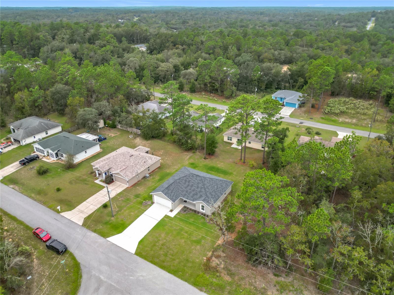 6526 N Earlshire Ter Property Photo 3