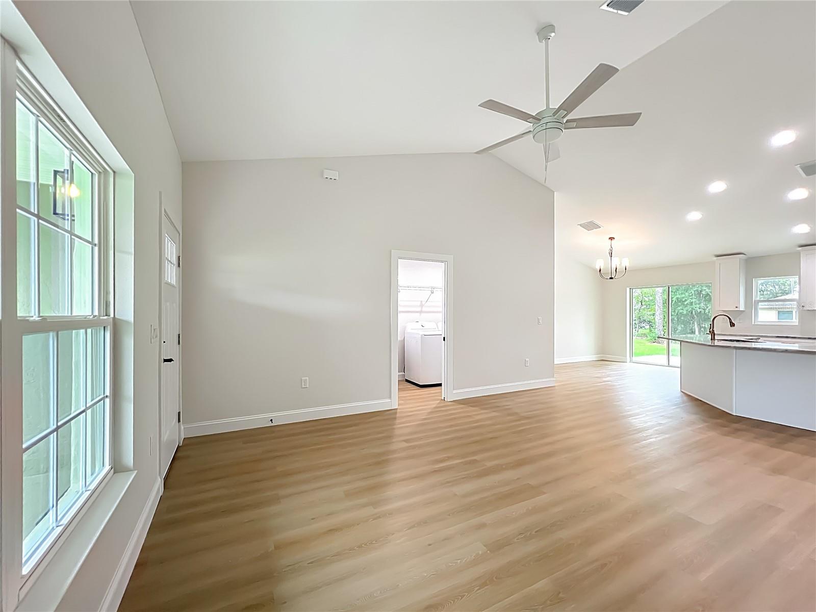 6526 N Earlshire Ter Property Photo 15