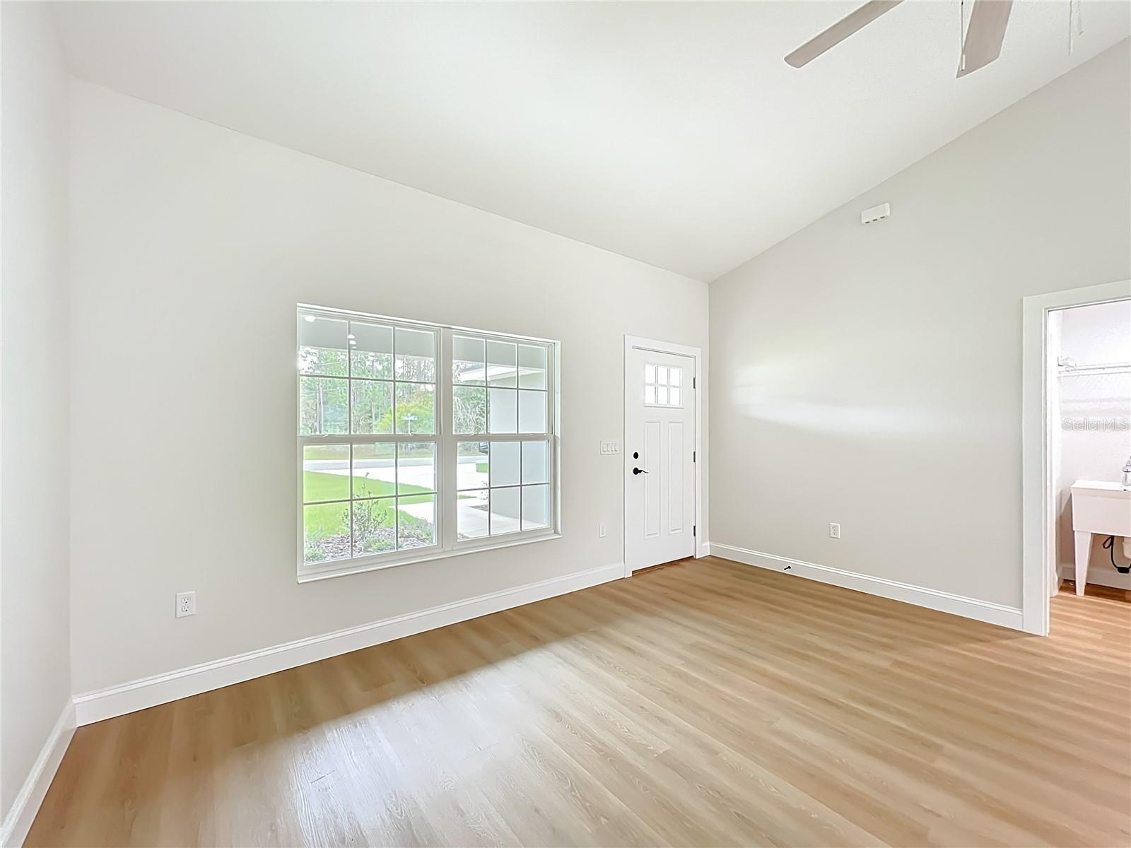 6526 N Earlshire Ter Property Photo 16