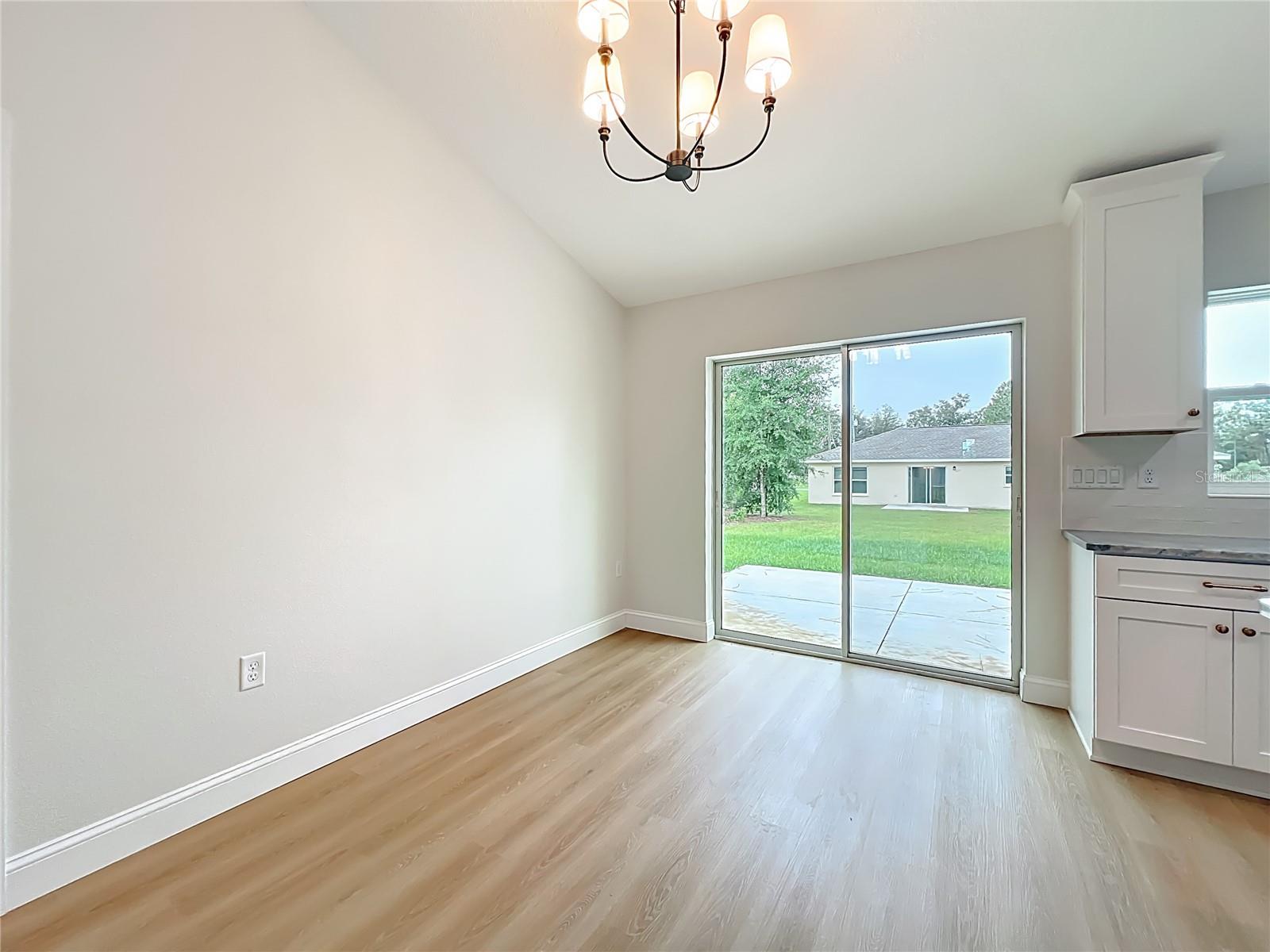 6526 N Earlshire Ter Property Photo 18