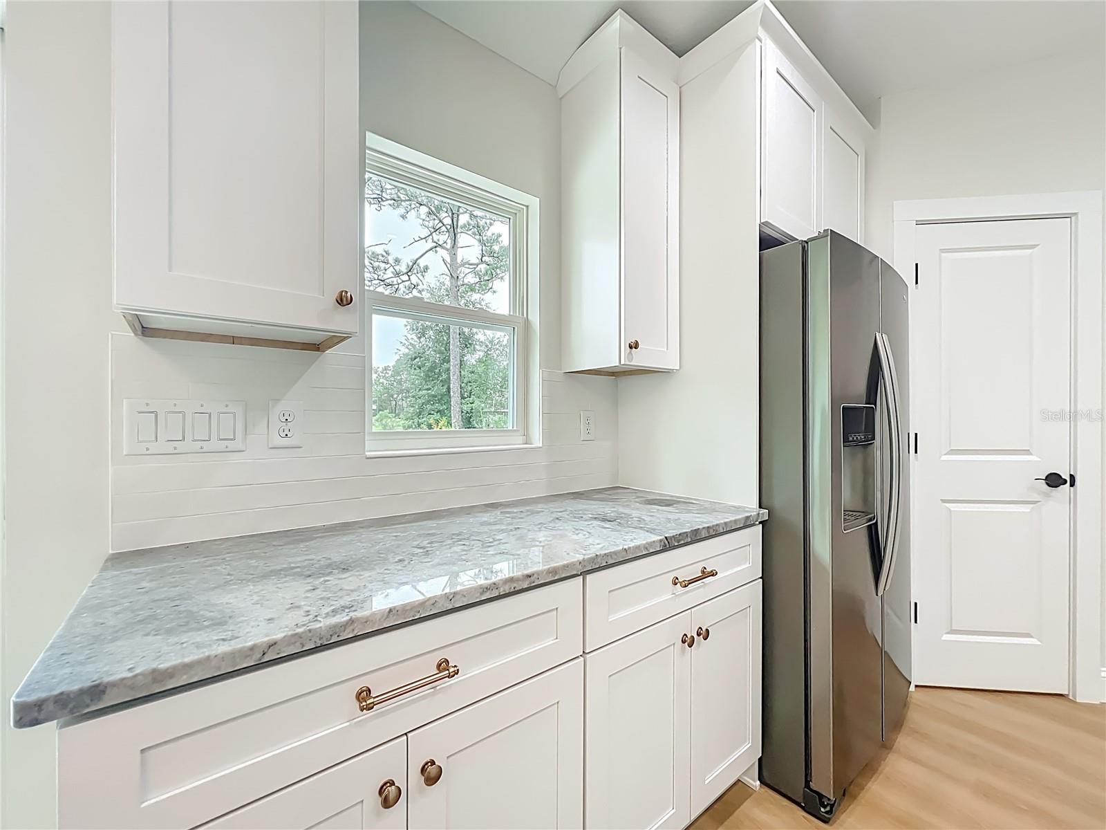 6526 N Earlshire Ter Property Photo 23
