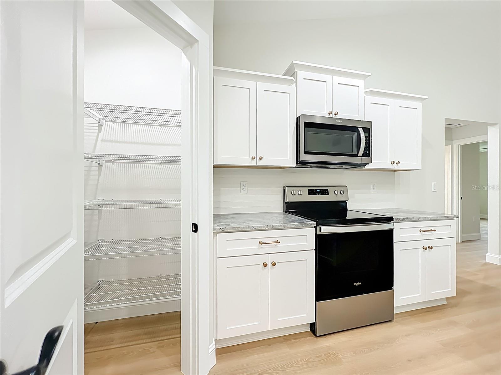 6526 N Earlshire Ter Property Photo 25