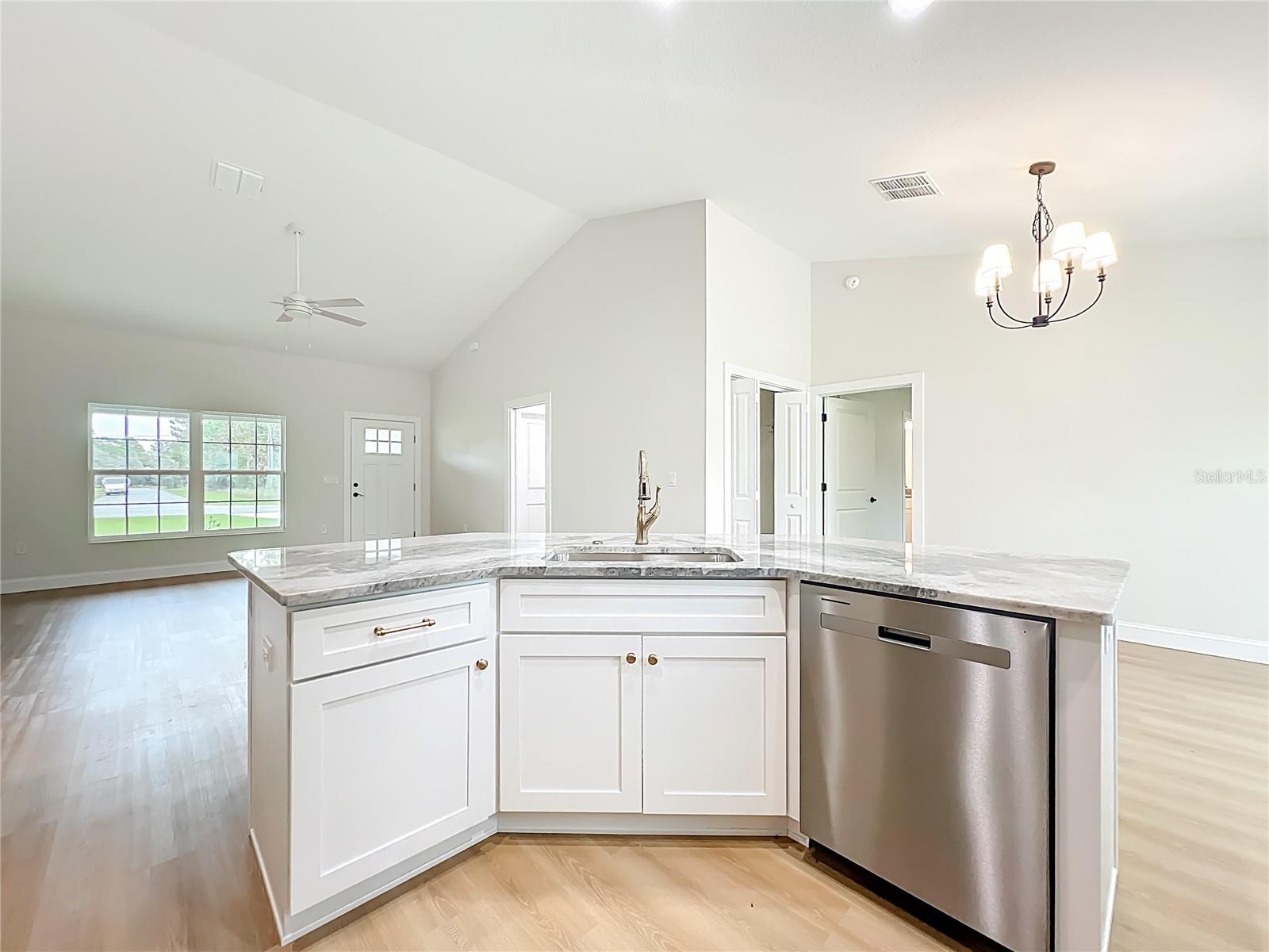 6526 N Earlshire Ter Property Photo 27