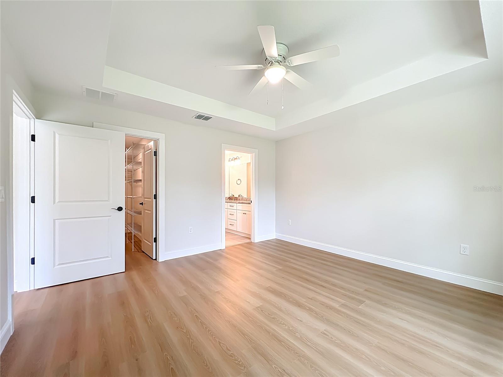 6526 N Earlshire Ter Property Photo 39