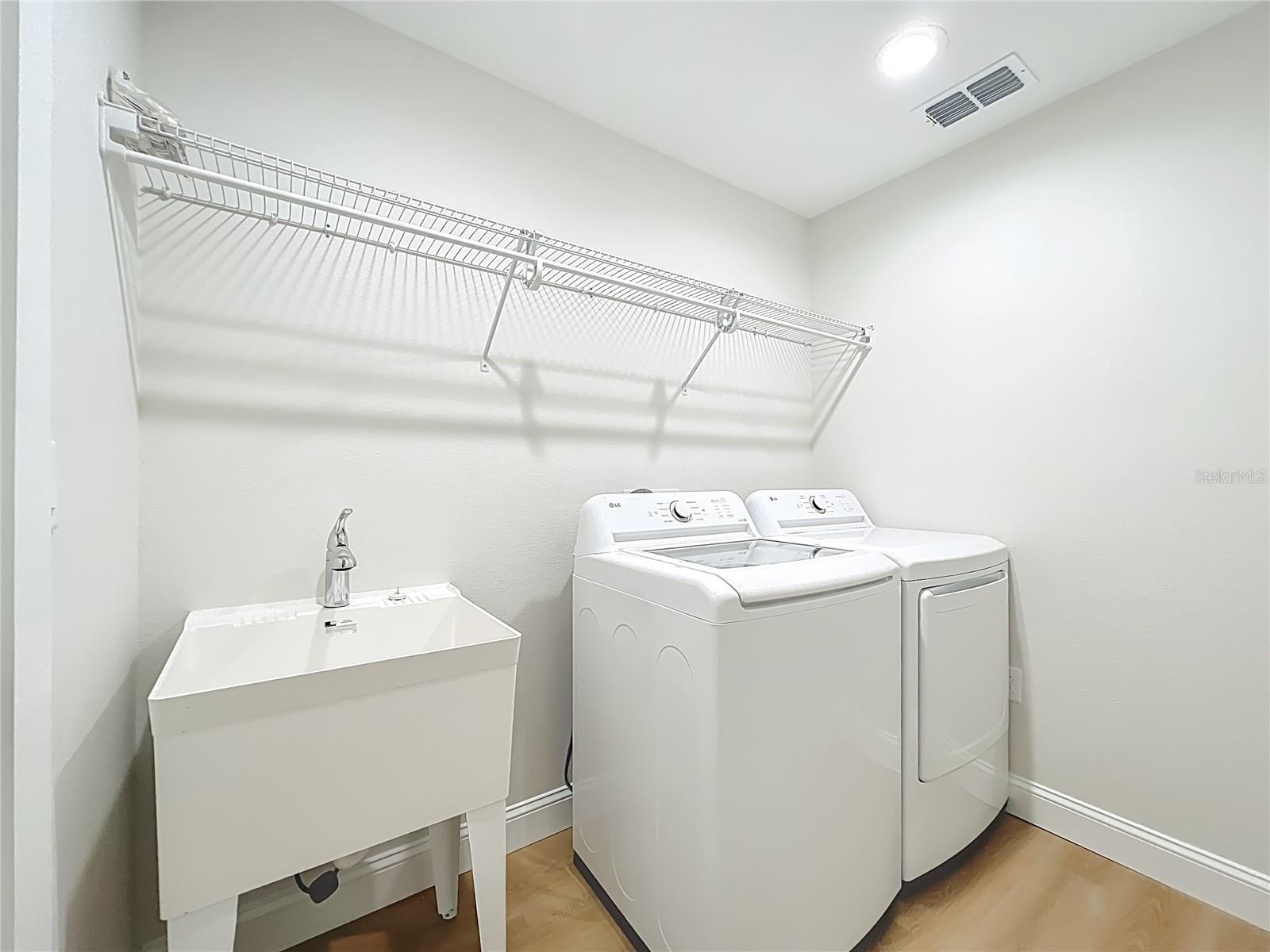 6526 N Earlshire Ter Property Photo 48