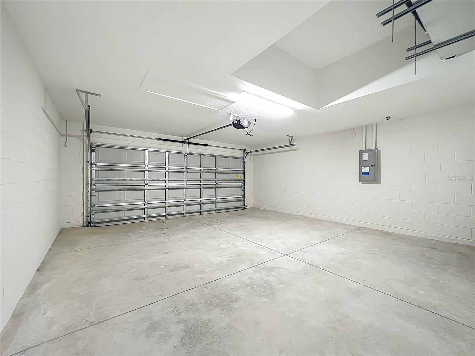 6526 N Earlshire Ter Property Photo 49