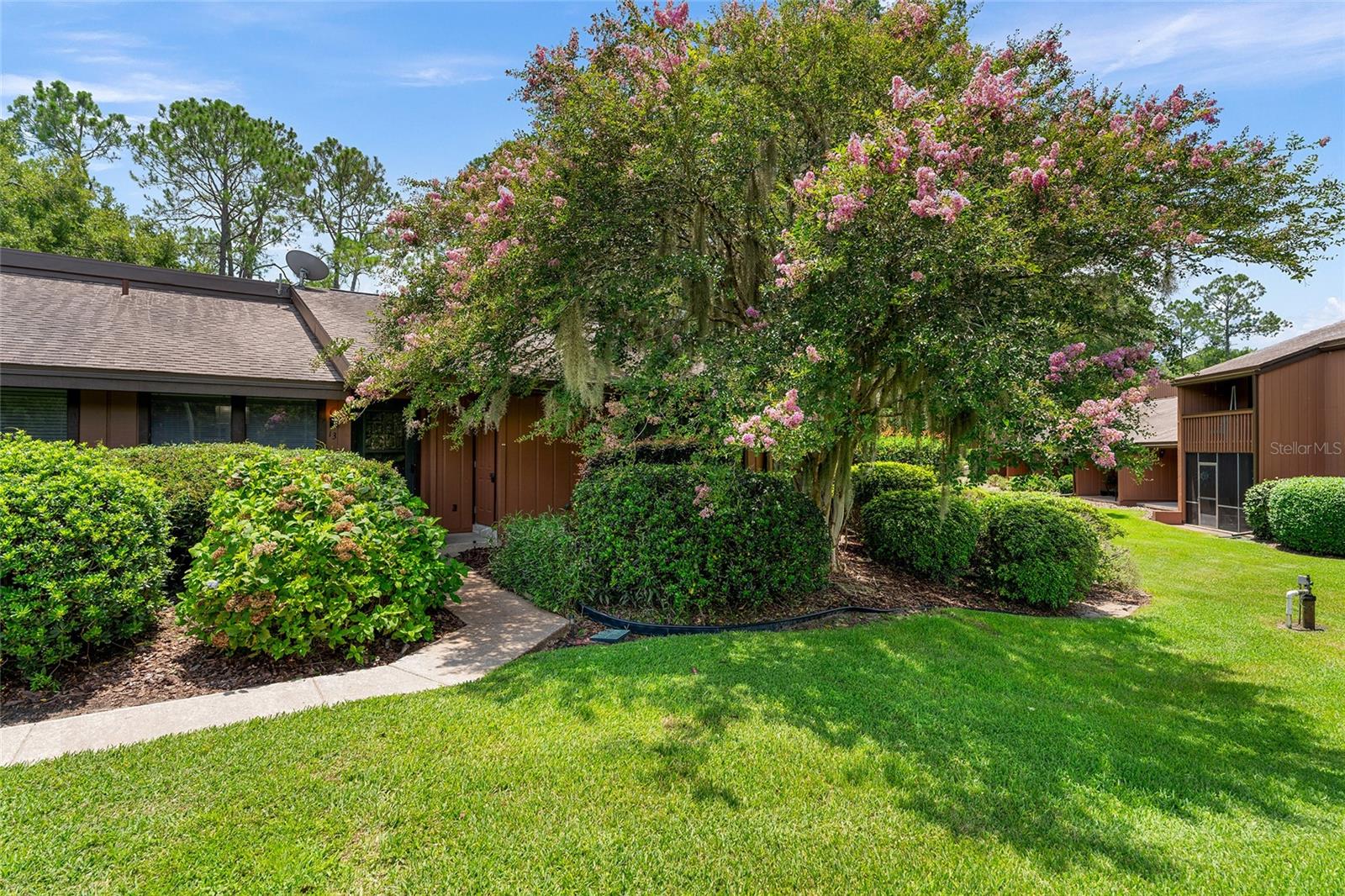 19660 SW 83RD PLACE RD #C13 Property Photo 1