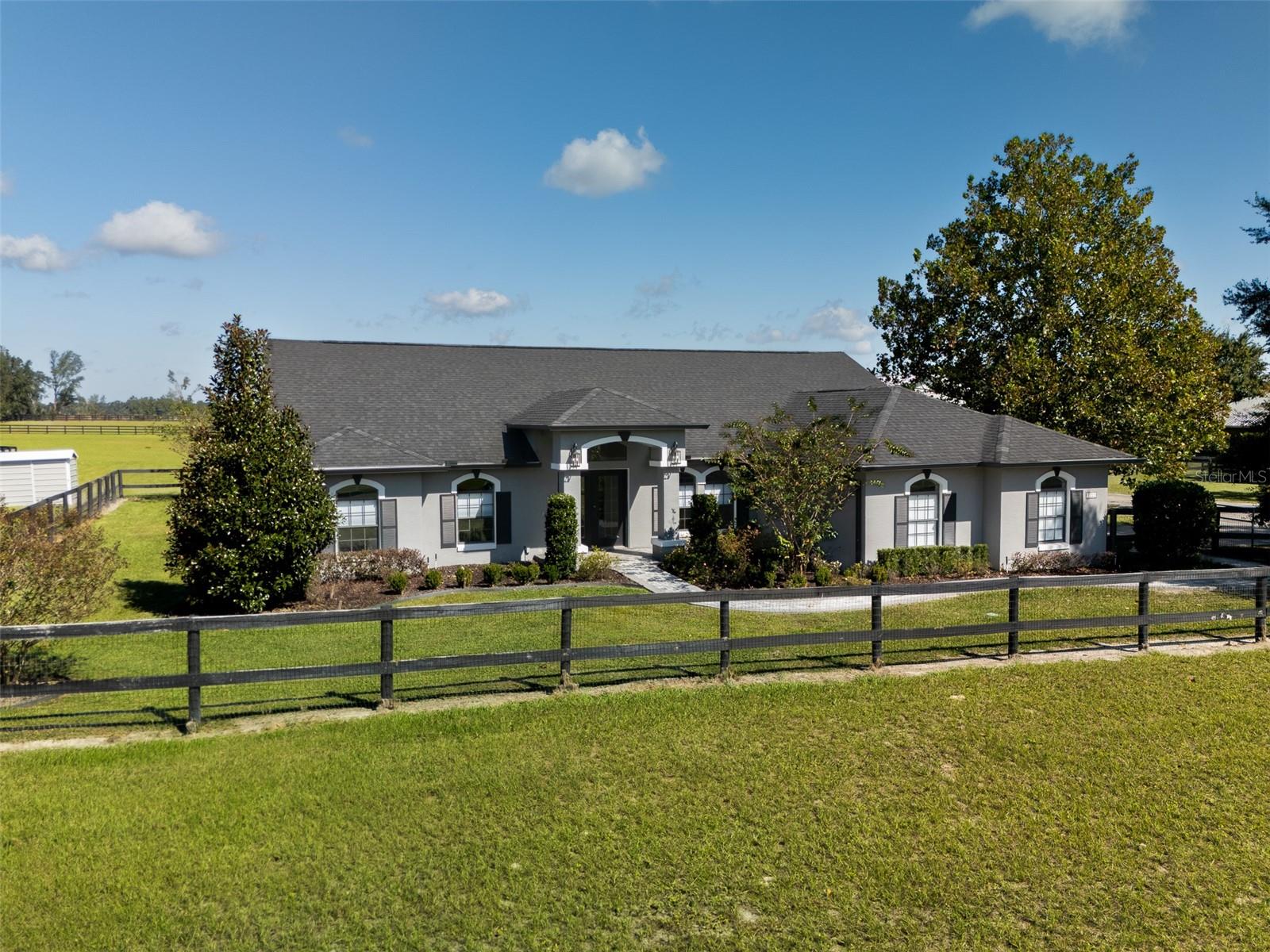 15921 Nw Highway 464b Property Photo 1