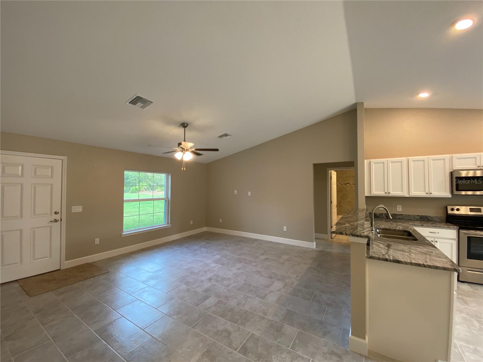 3011 Sw 140th Loop Property Photo 2