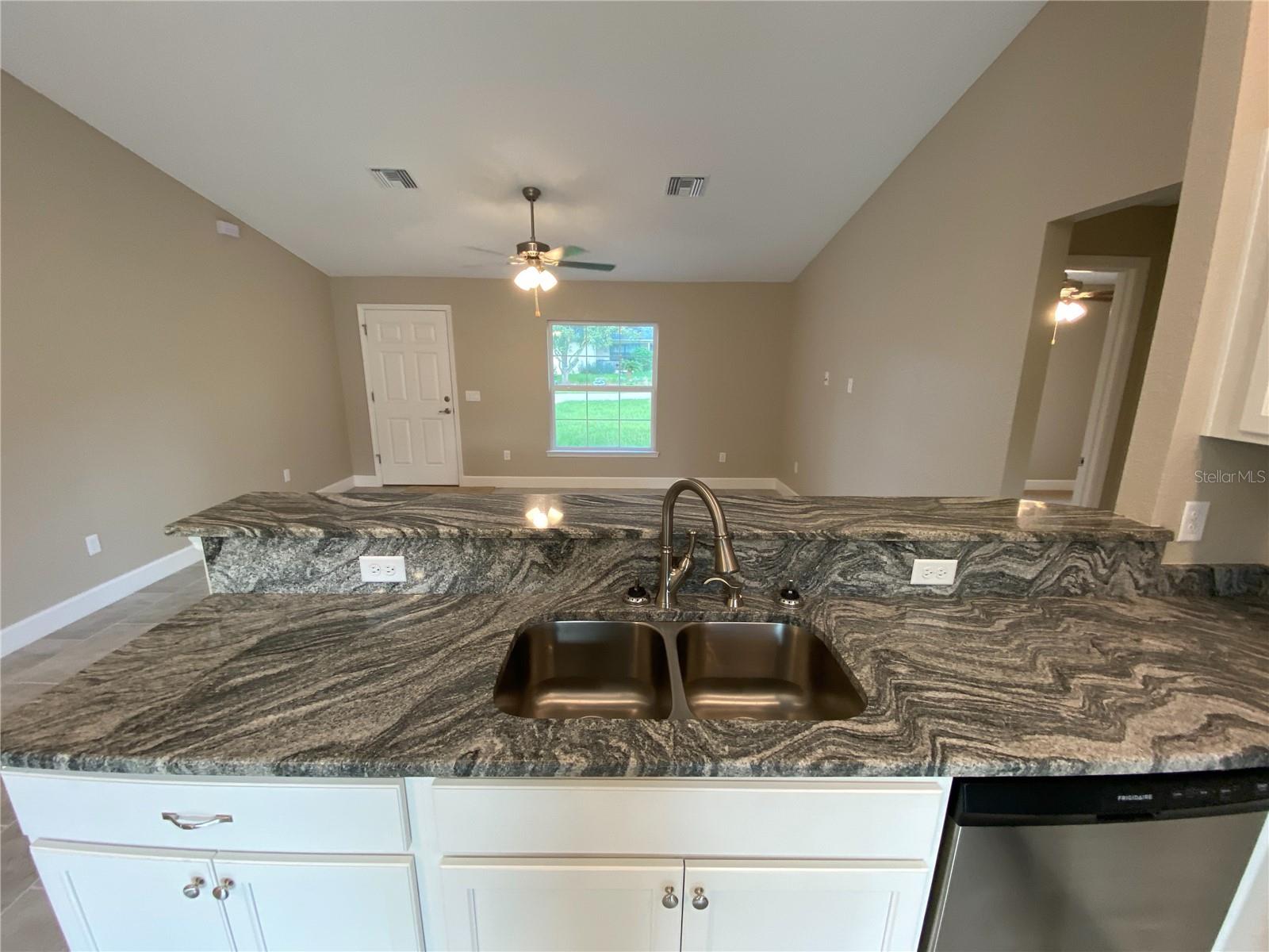 3011 Sw 140th Loop Property Photo 6