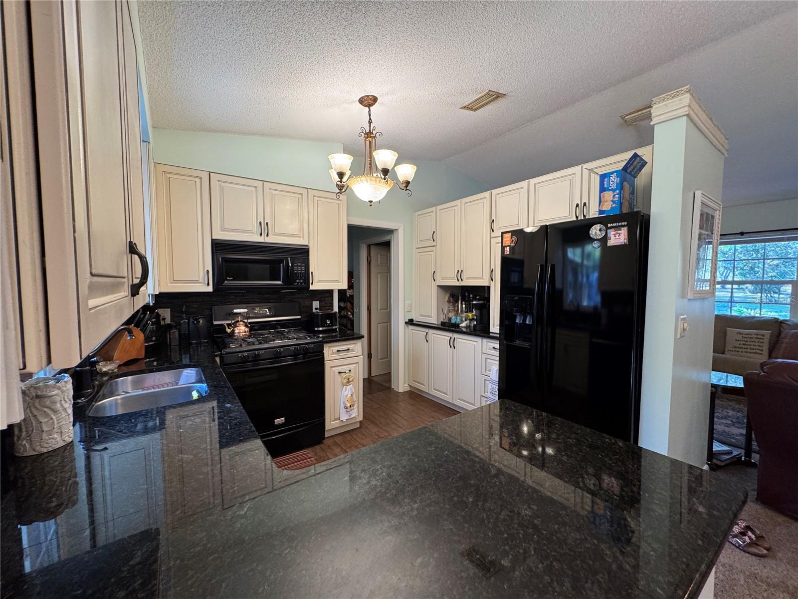 4540 W Sandy Hill St Property Photo 5