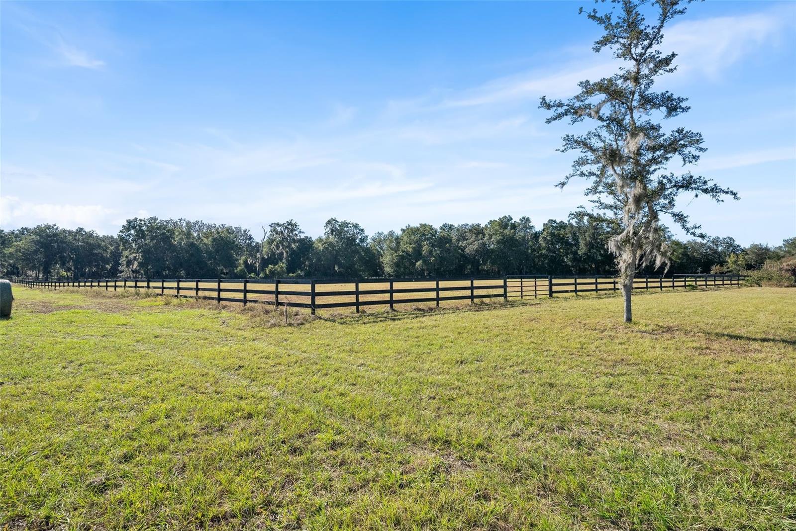 12793 Sw 138th Loop Property Photo 2
