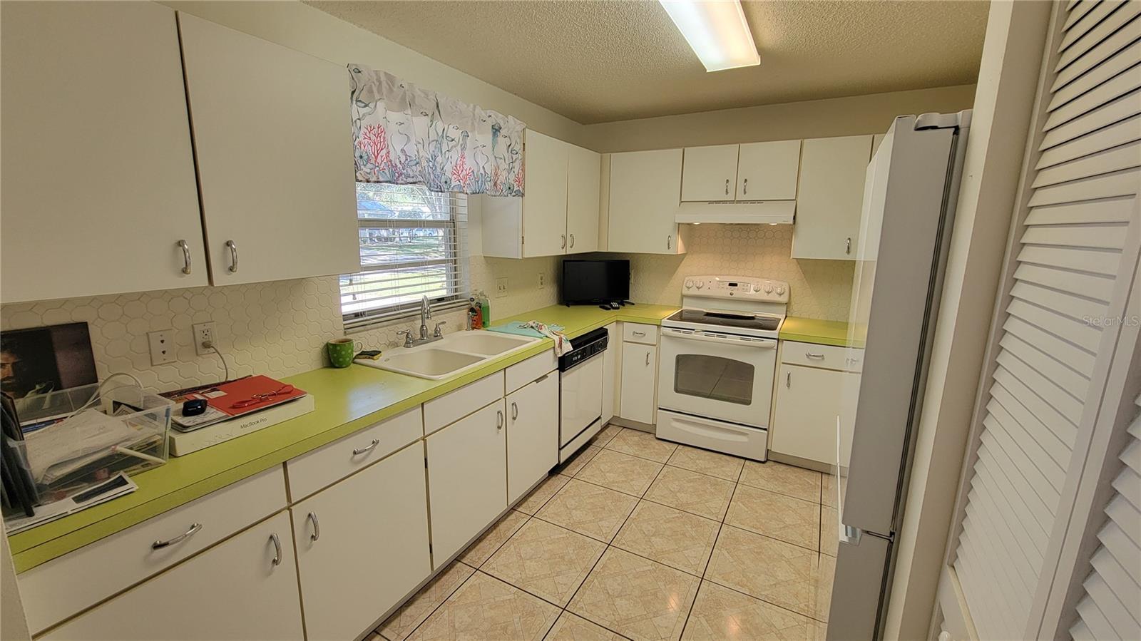 9331 Sw 84th Ter #d Property Photo 13