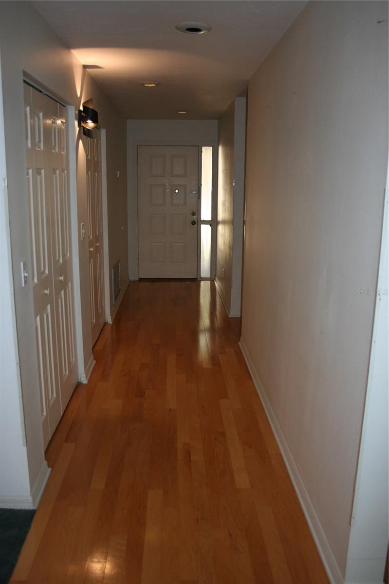 3706 Ne 16th Pl Property Photo 5