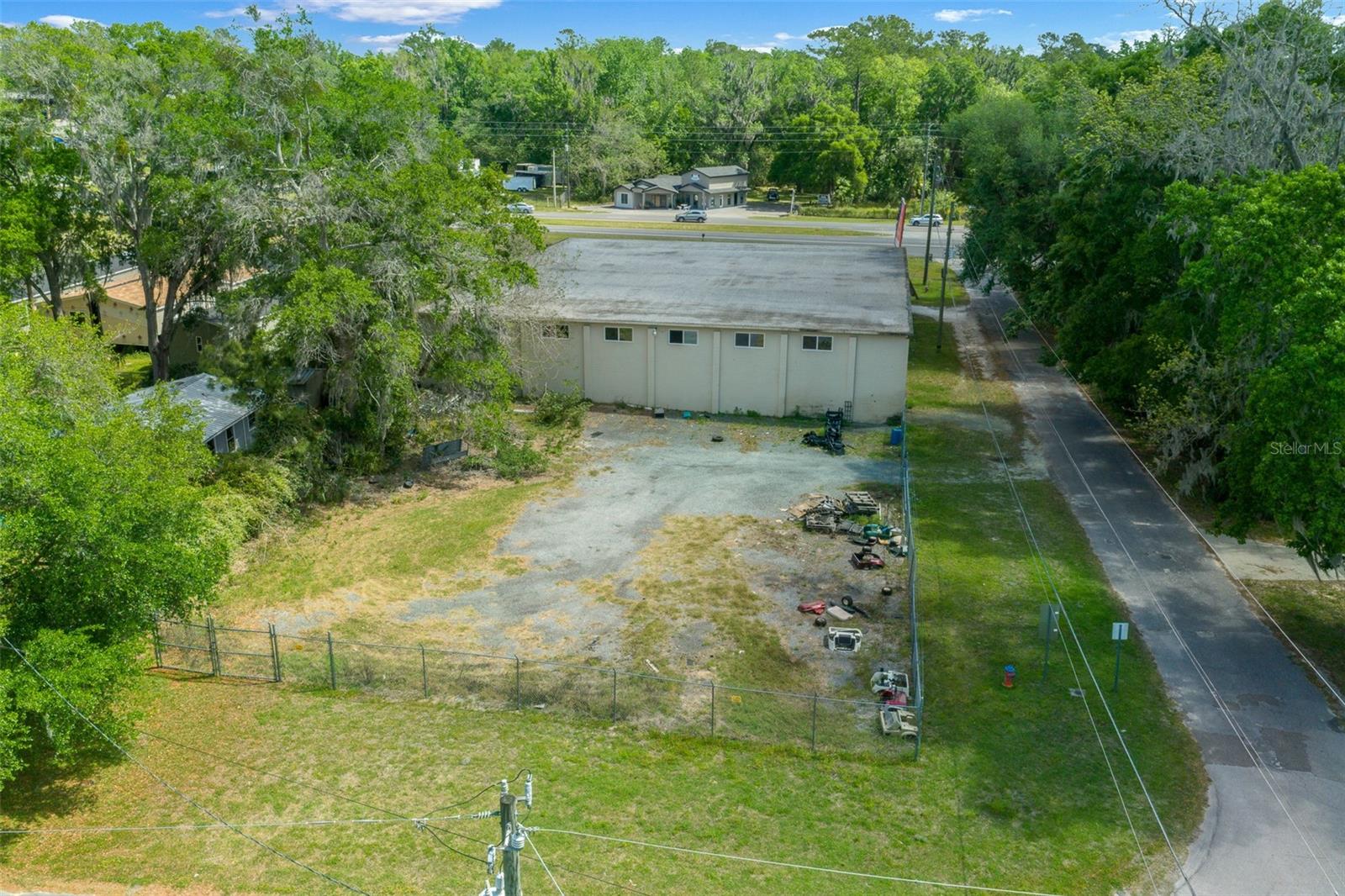 4450 S Pine Ave Property Photo 13