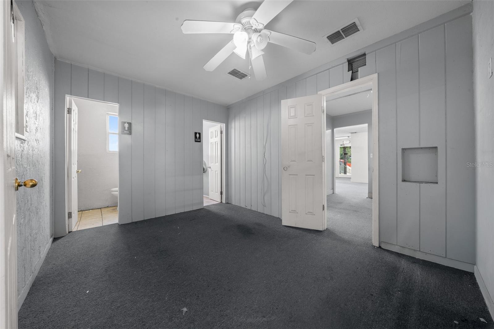 4450 S Pine Ave Property Photo 18