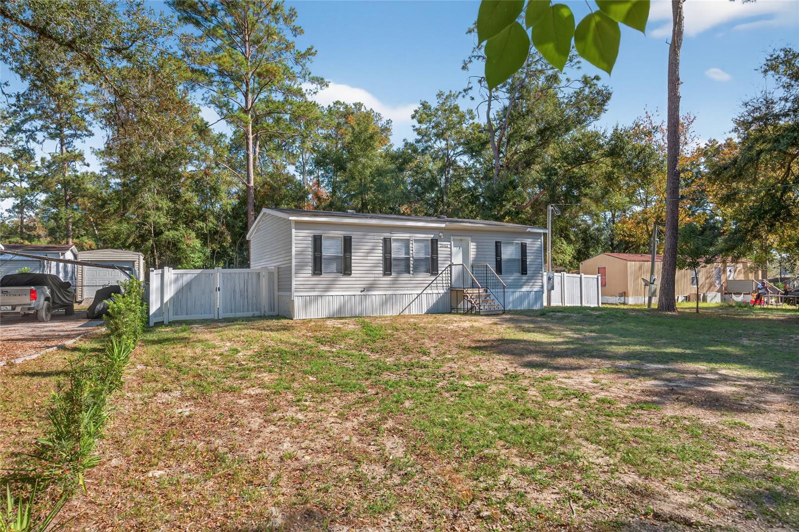 3883 Se 55th Ct Property Photo 2