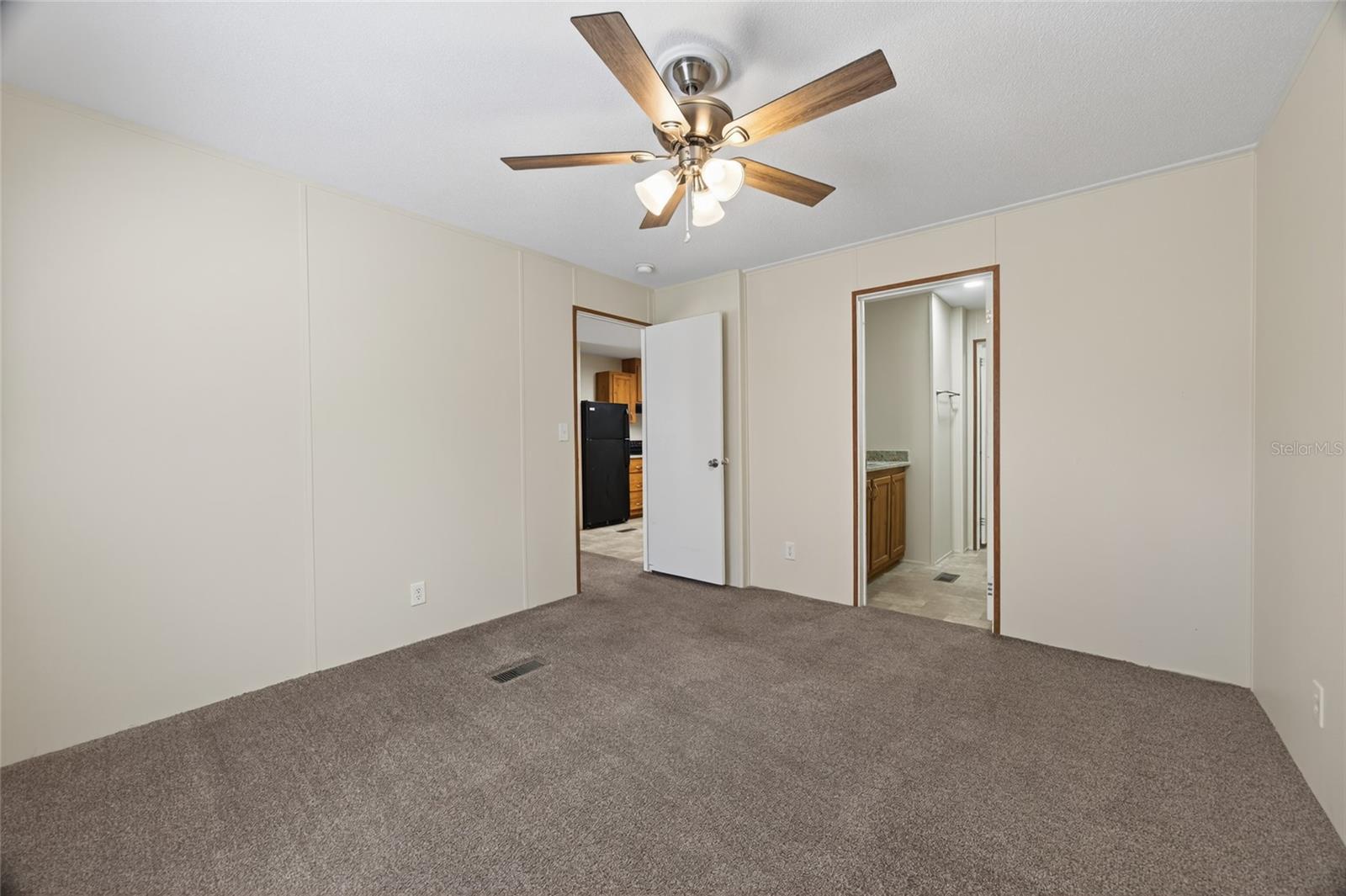 3883 Se 55th Ct Property Photo 12