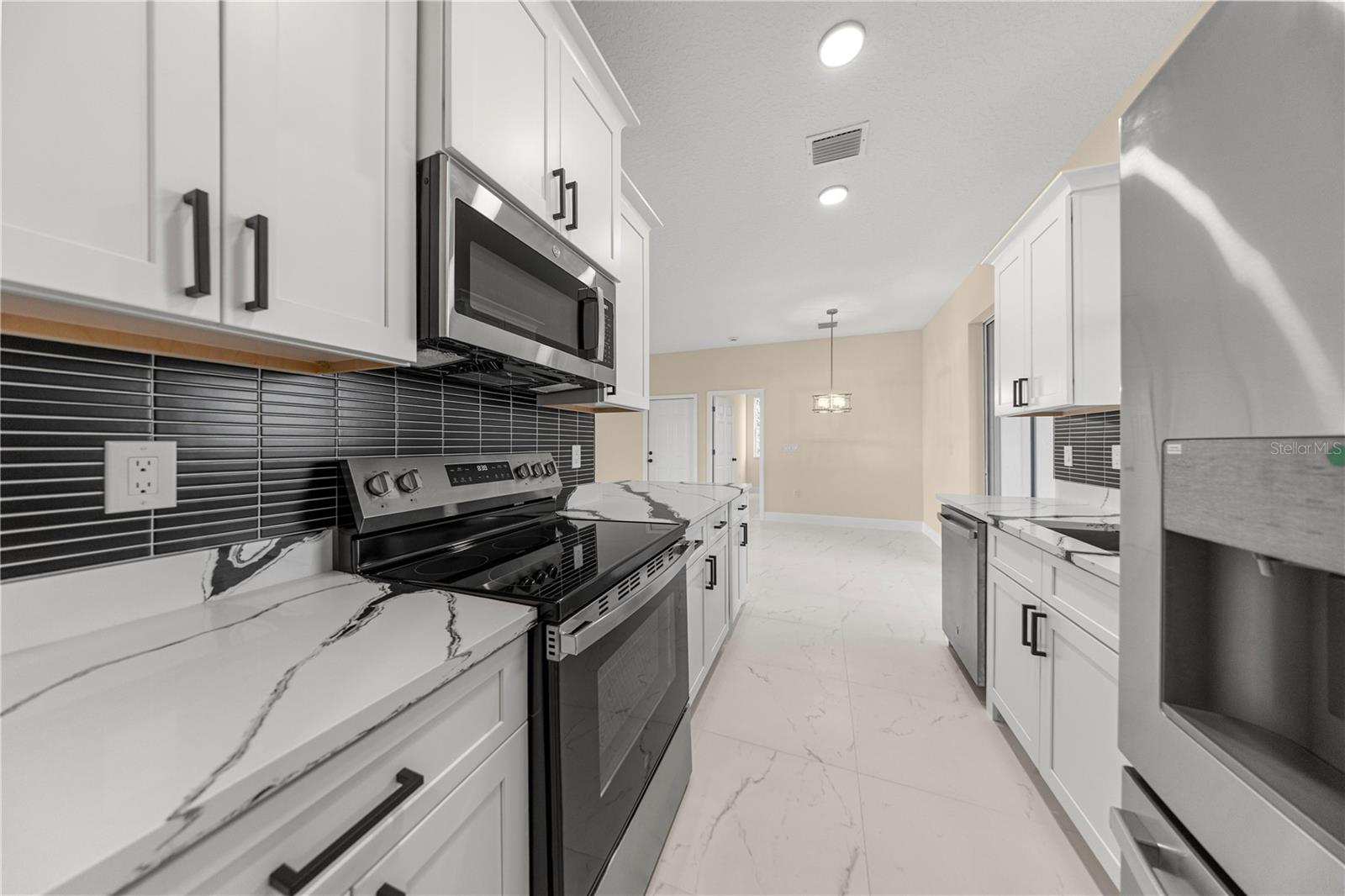 12414 Se 106th Ct Property Photo 12