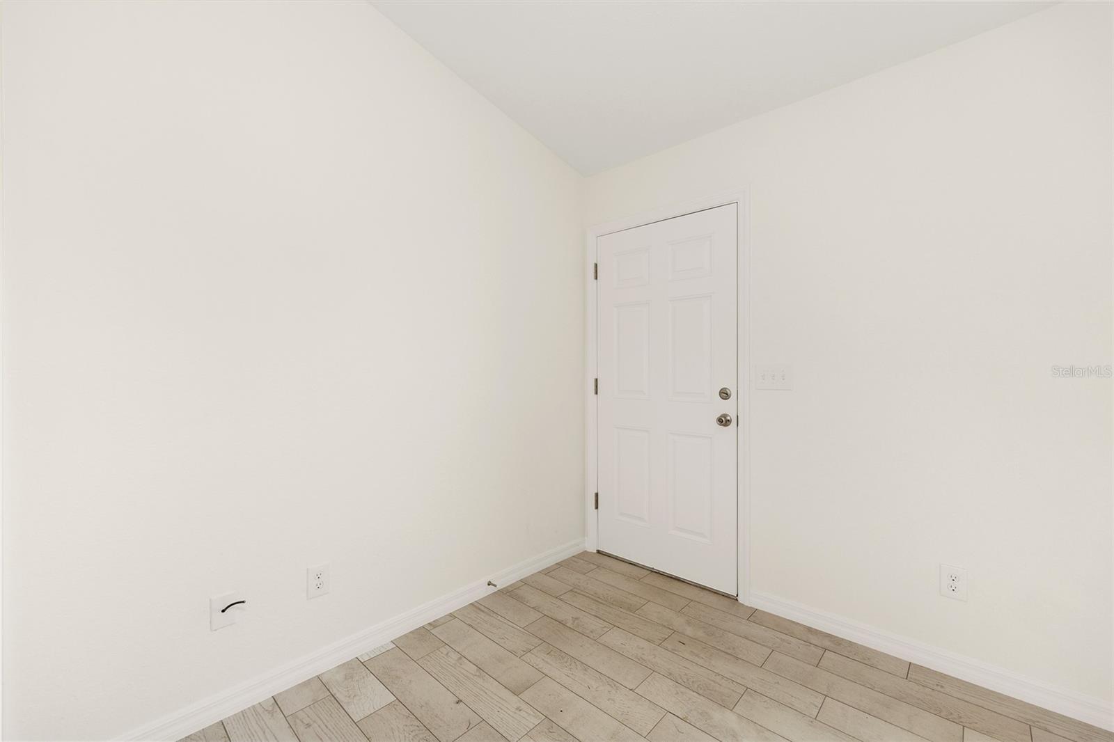 229 Locust Ln Property Photo 6