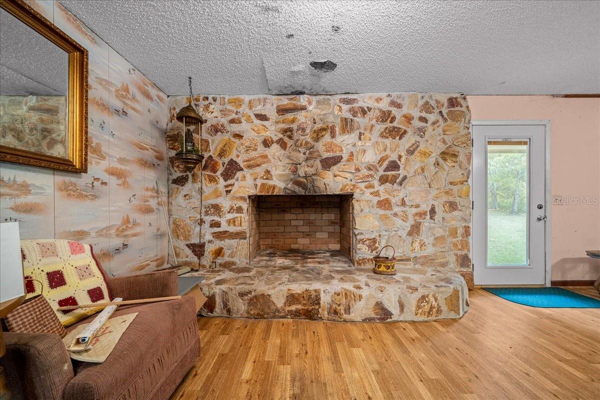 7173 W R Thomas Rd Property Photo 33