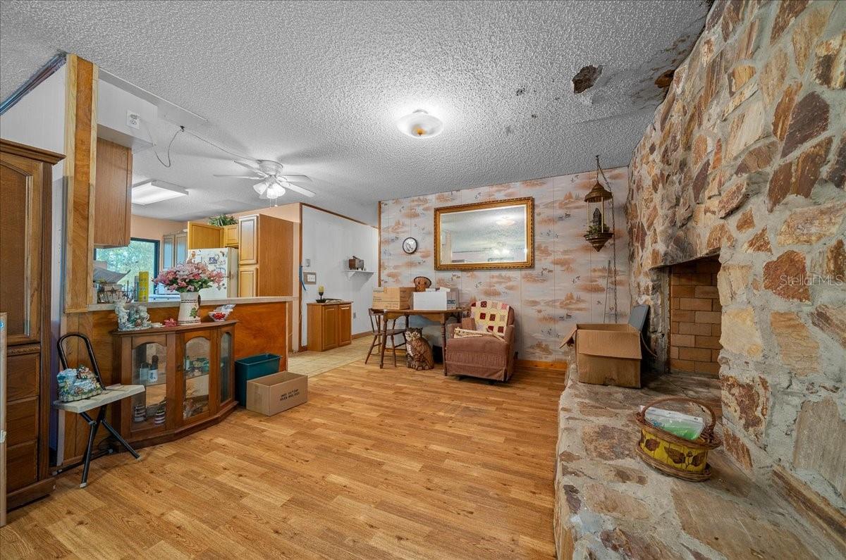 7173 W R Thomas Rd Property Photo 35