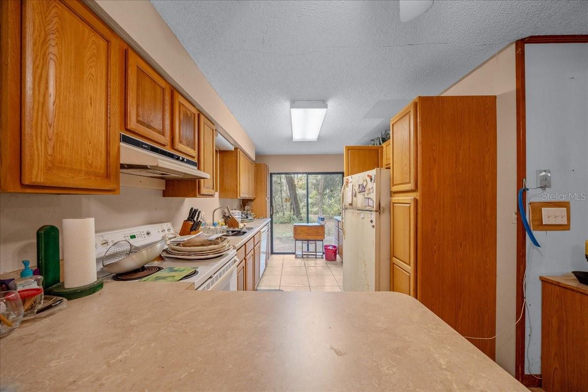7173 W R Thomas Rd Property Photo 36