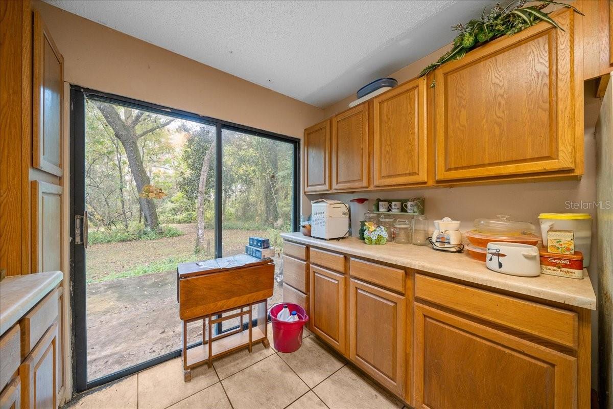 7173 W R Thomas Rd Property Photo 38