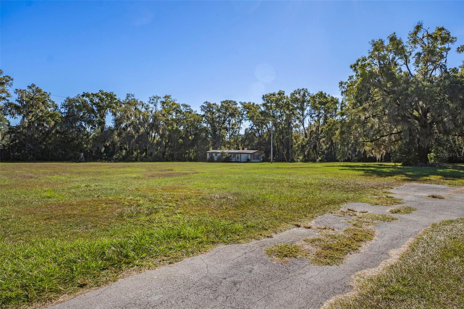 3228 & 3164 W Laurel St Property Photo 18